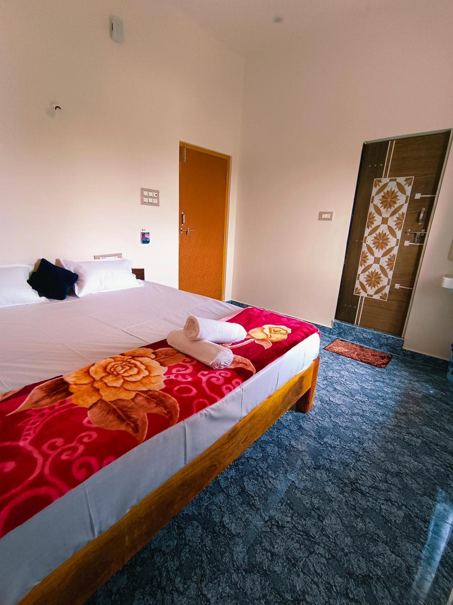 Hampi Anjana Home Stay Exteriör bild